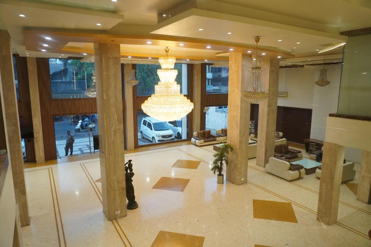 Hotel The Evergrand Palace Rajkot Exteriör bild